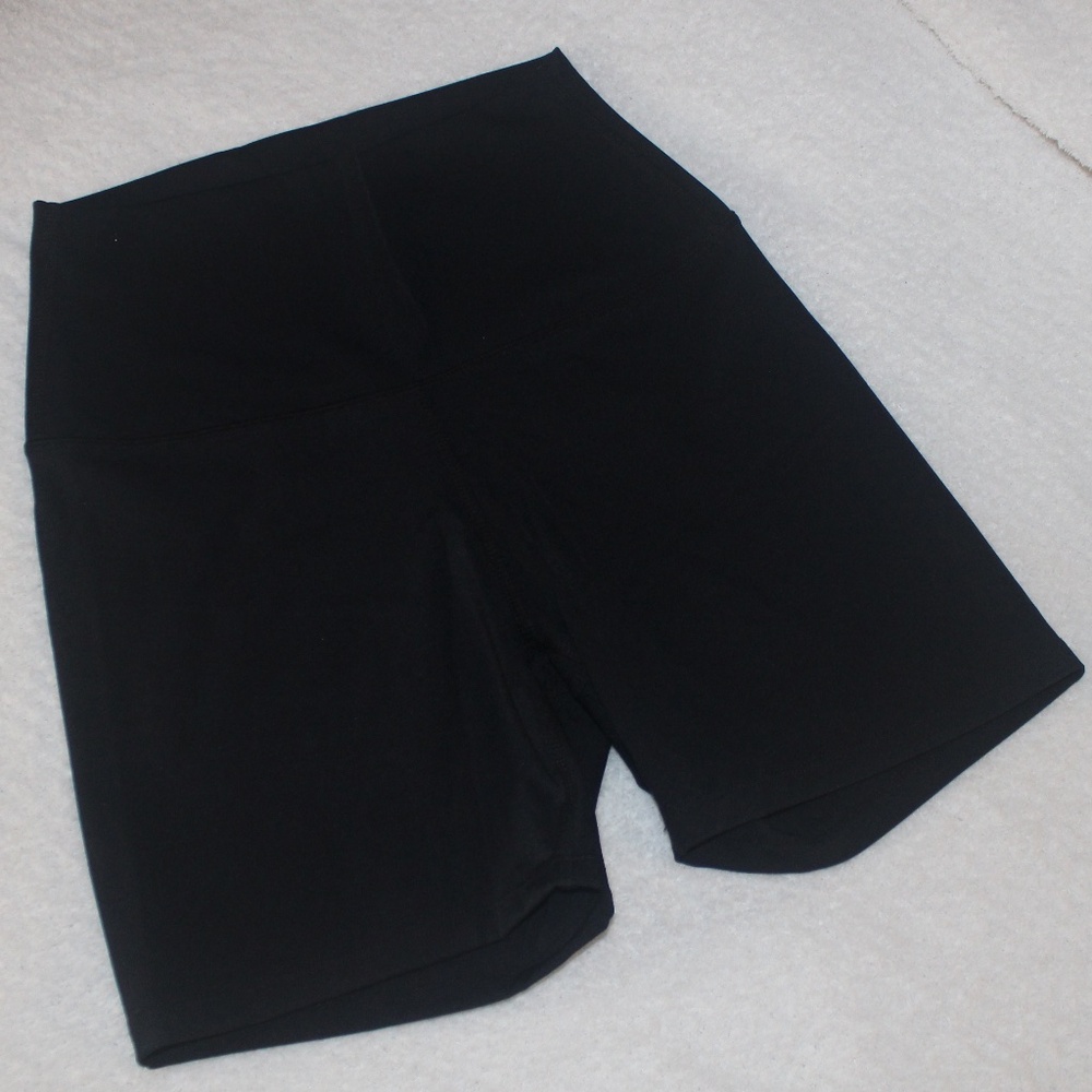 NWT Womens MFD Black High-Waist Biker Shorts in Sz (M)